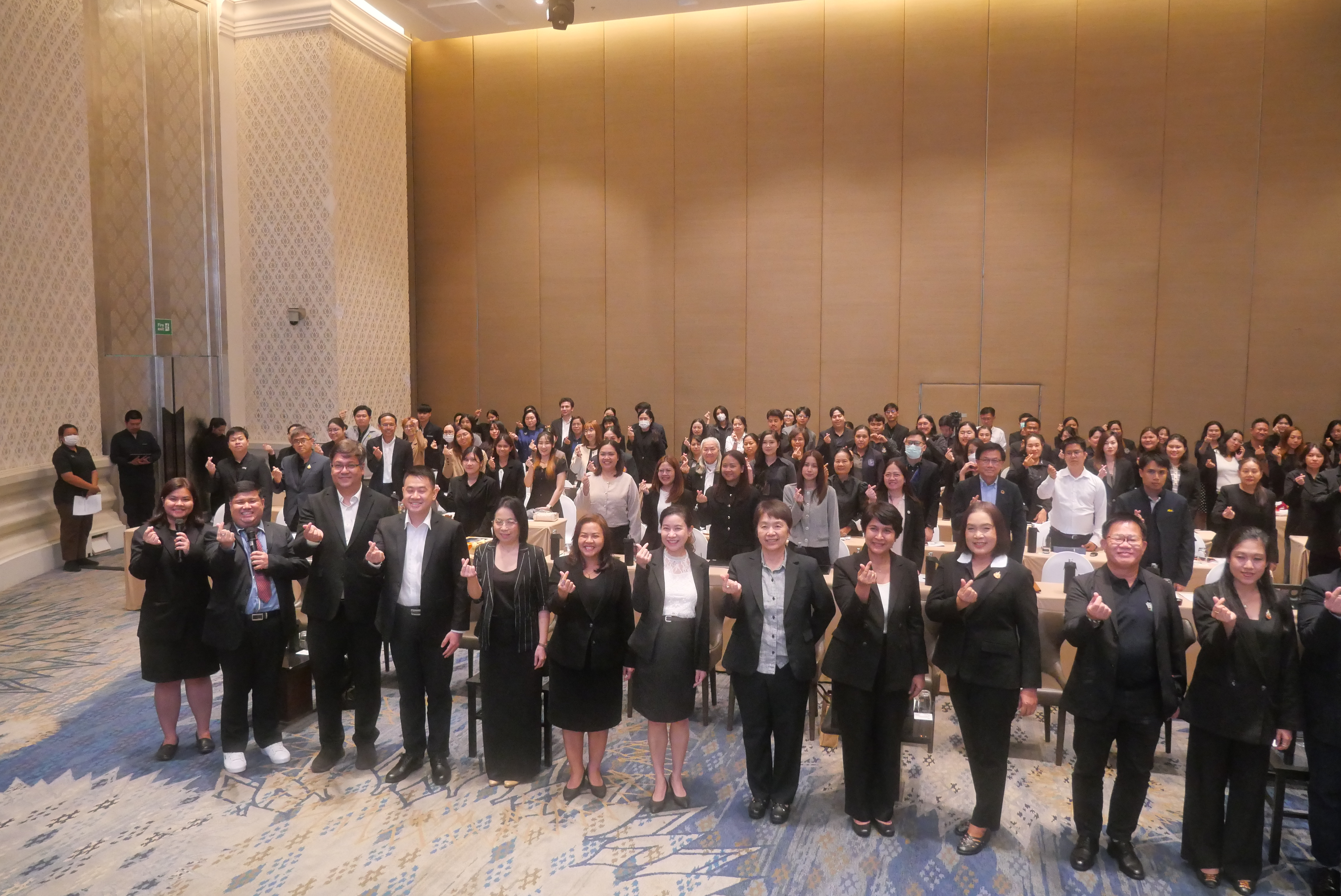 title - ส.ป.ก. ร่วมเป็นเกียรติในพิธีเปิดงานประชุมเผยแพร่ (Press Conference) เพื่อนำเสนอรายงานและการประเมินผลการดำเนินงานเสริมพลังความร่วมมือด้านการเปลี่ยนแปลงสภาพภูมิอากาศของประเทศไทย 